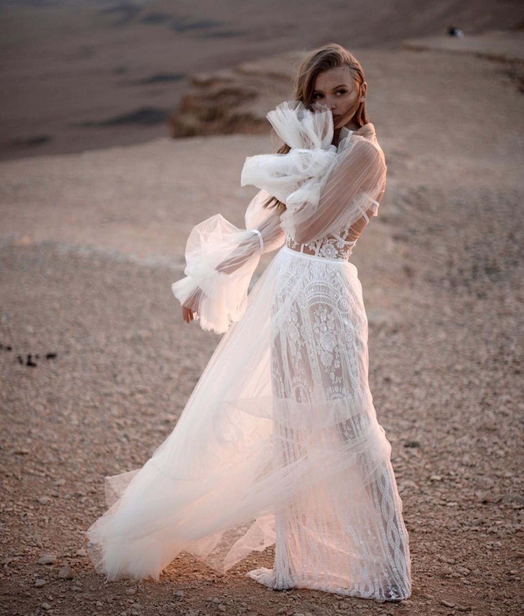 Unique Bohemia Wedding Dress Shawl Long Sleeve Lace Boho fairy skirt Bridal Gowns Chic Beach Tulle Vestido De Noiva