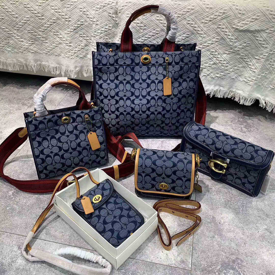 Multi Pochette Hanghhangbag Women Luxurys Designers Bags 2021 Purses Crossbody Bag Louisbag_18 Handbag designer Handbags C chambrey Hutton Ha, Red
Multi Pochette Hanghhangbag Women Luxurys Designers Bags 2021 Purses Crossbody Bag Louisbag_18 Handbag designer Handbags C chambrey Hutton Ha, Red
