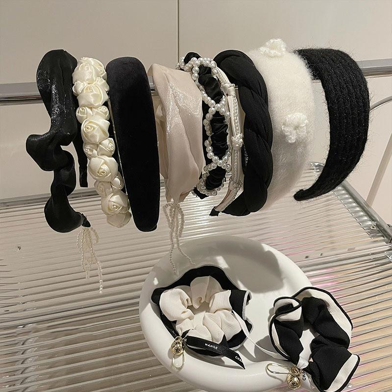 Hair Clips & Barrettes Fashion Hairbands For Women Girls White Flower Bands Headbands Vintage Pearls Black Flocking Accessories, Golden;silver
Hair Clips & Barrettes Fashion Hairbands For Women Girls White Flower Bands Headbands Vintage Pearls Black Flocking Accessories, Golden;silver
