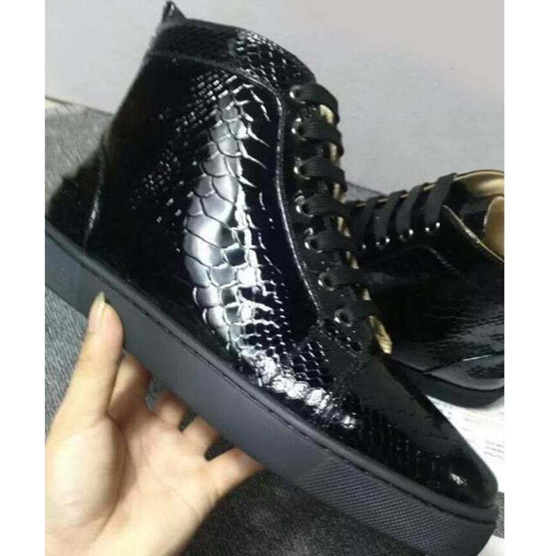 2022 Red Bottom Low Cut Spikes Flats Casual Shoes Black Blue Suede Silver Diamond Top Quality Men Women Sneakers With Box Dust Bag 
2022 Red Bottom Low Cut Spikes Flats Casual Shoes Black Blue Suede Silver Diamond Top Quality Men Women Sneakers With Box Dust Bag