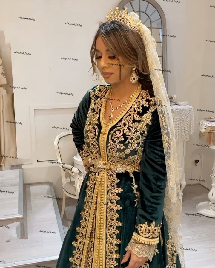 Moroccan Kaftan Evening Formal Dresses Hunter Green Velvet Gold Lace Applique Muslim Long Sleeve Islamic Dubai Prom Dress Robes