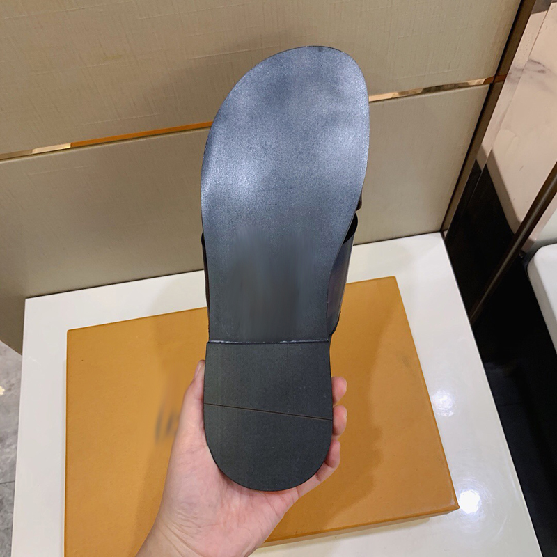 2021 Slipper Designer Slide Summer sandals Fashion Men Beach Indoor Flat Flip Flops Leather luxurys Shoes mens Slippers with box Size 39-45 -H29, Black
2021 Slipper Designer Slide Summer sandals Fashion Men Beach Indoor Flat Flip Flops Leather luxurys Shoes mens Slippers with box Size 39-45 -H29, Black