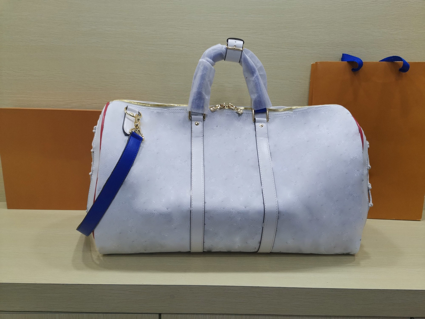 New shoulder bags Women handbag Crossbody bag brands designer handbags high quality flower printing bag purse size:50*29*22cm1, Black
New shoulder bags Women handbag Crossbody bag brands designer handbags high quality flower printing bag purse size:50*29*22cm1, Black