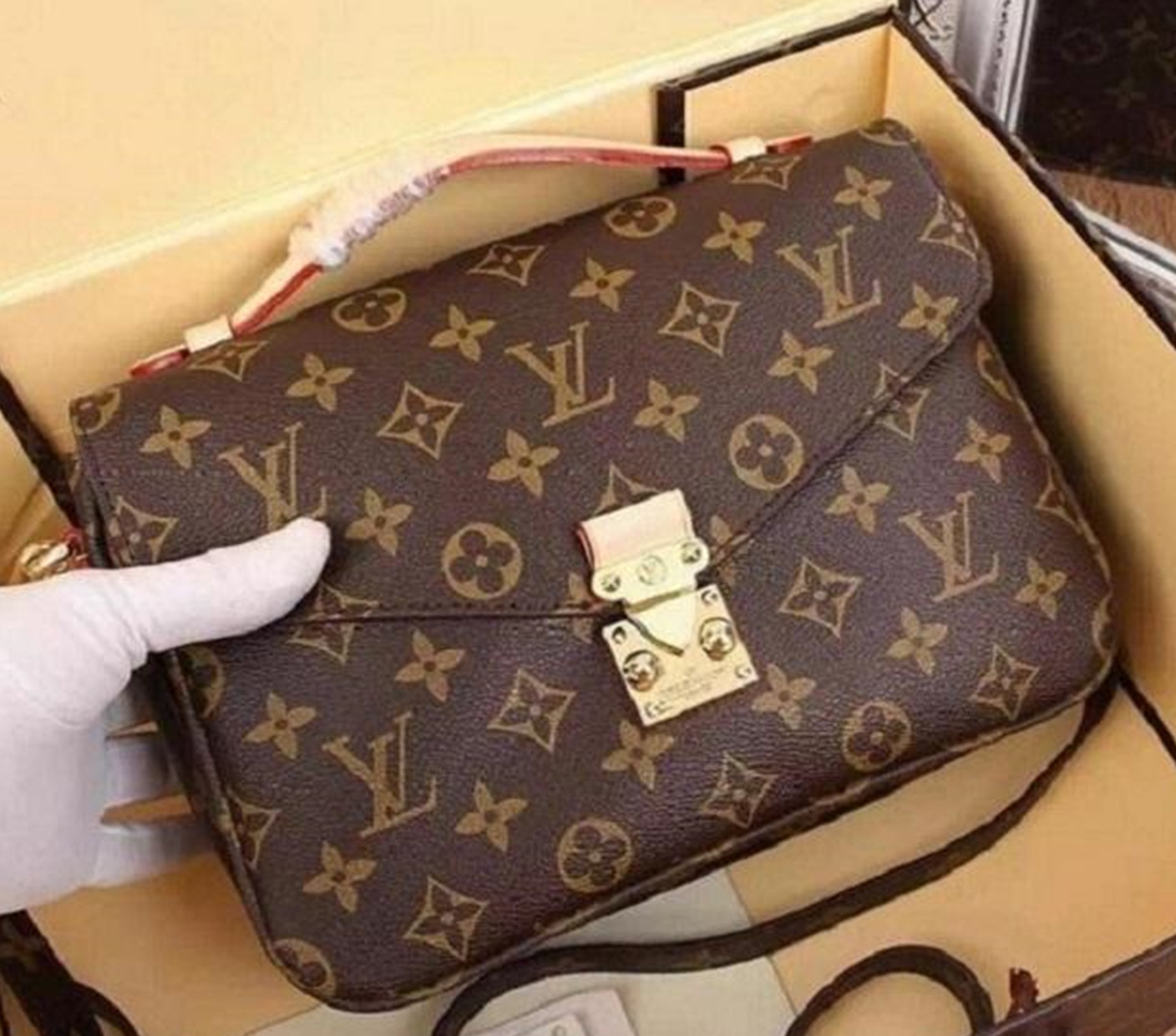 GGLVlouis
vittonysl
Handbags Women Leather Shoulder Bags Luxury Messenger Bags Designer Handbag Purse, 13
GGLVlouis
vittonysl
Handbags Women Leather Shoulder Bags Luxury Messenger Bags Designer Handbag Purse, 13