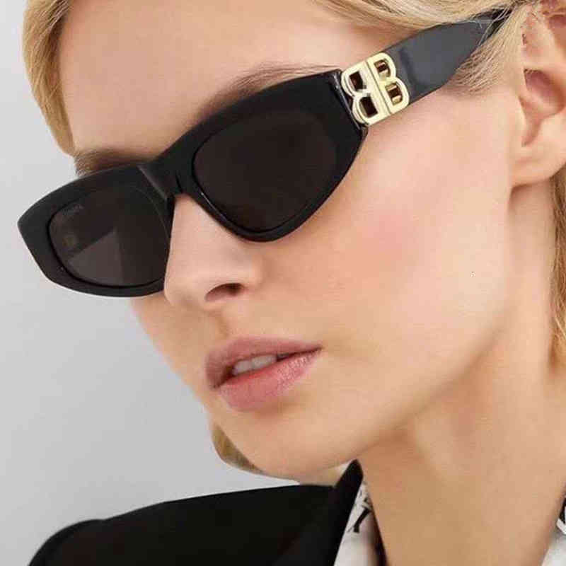 Fashion Designer Sunglasses Women High Quality Retro Sunglasses Women Glasses Men Luxury Vintage Shades For, White;black
Fashion Designer Sunglasses Women High Quality Retro Sunglasses Women Glasses Men Luxury Vintage Shades For, White;black