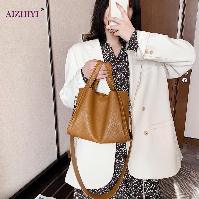 Portable Large Capacity Shoulder Satchel Casual Women Solid PU Leather Messenger Bag Fashion Street Travel Handbags Composite, Black 
Portable Large Capacity Shoulder Satchel Casual Women Solid PU Leather Messenger Bag Fashion Street Travel Handbags Composite, Black