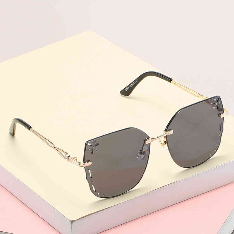 Polygonal Diamond Sunglass Mens Retro Vintage Sunglass Lady's Leisure Street Tone Protected Eyewear Toxic Decoration SunscreenQBST
Polygonal Diamond Sunglass Mens Retro Vintage Sunglass Lady's Leisure Street Tone Protected Eyewear Toxic Decoration SunscreenQBST