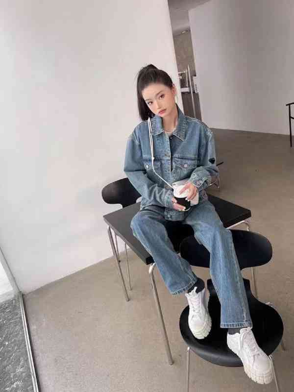 Women' Jackets womens jacket 21 designer fashion luxury denim jackets coats Pour triangle design water wash cowboy short Fashions week Limit Comfortable 8XID, Picture color
Women' Jackets womens jacket 21 designer fashion luxury denim jackets coats Pour triangle design water wash cowboy short Fashions week Limit Comfortable 8XID, Picture color
