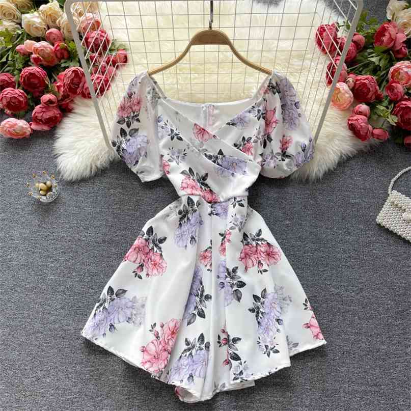 Ins Fashion Women's Playsuits Holiday Style Foral Print V-neck Short Sleeve High Waist Wide Leg Pants Casual Beach Overalls 210603, Navy blue
Ins Fashion Women's Playsuits Holiday Style Foral Print V-neck Short Sleeve High Waist Wide Leg Pants Casual Beach Overalls 210603, Navy blue