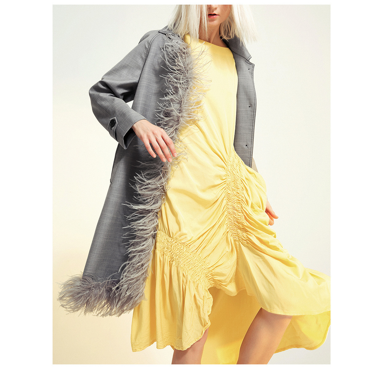 DEAT Autumn And Winter Fashion Clothes Women Turn-down Collar Feather Patchwork High Quality Single Breasted Windbreaker WJ14602 210218