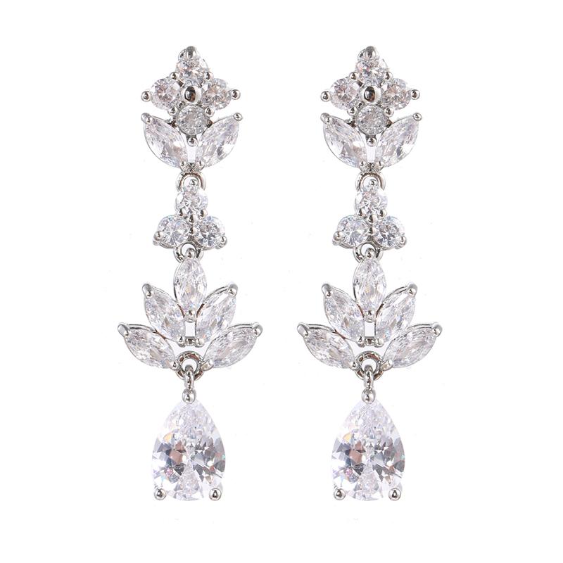 Stud Bettyue Fashion Exquisite Flower Shape Design Earring For Women&Girls Bridal Wedding Party Lovely Zirconia Jewelry, Golden;silver
Stud Bettyue Fashion Exquisite Flower Shape Design Earring For Women&Girls Bridal Wedding Party Lovely Zirconia Jewelry, Golden;silver