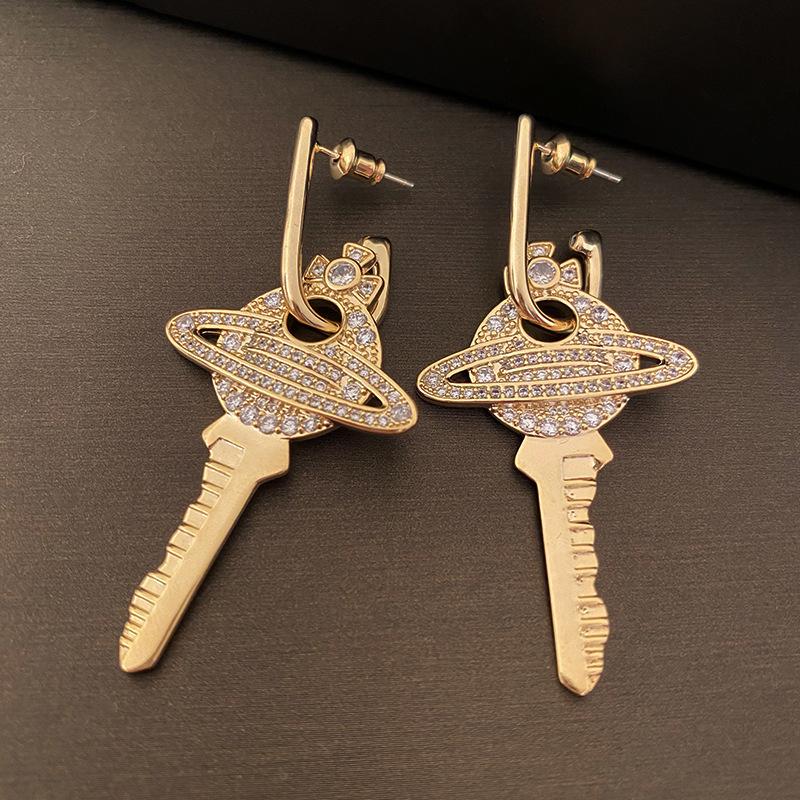 Minar Personality Gold Planet Key Earrings Hoops Bling CZ Zircon Geometric Brass Long Earrings for Women Statement 2021
Minar Personality Gold Planet Key Earrings Hoops Bling CZ Zircon Geometric Brass Long Earrings for Women Statement 2021