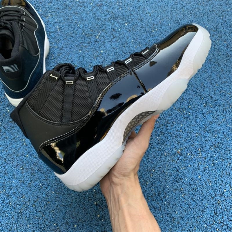 Jubilee 25th Anniversary Real Carbon Fiber 11 11S Black/Clear-White-Metallic Silver CT8012-011 Women Men Basketball Shoes Trainers, White/black
Jubilee 25th Anniversary Real Carbon Fiber 11 11S Black/Clear-White-Metallic Silver CT8012-011 Women Men Basketball Shoes Trainers, White/black