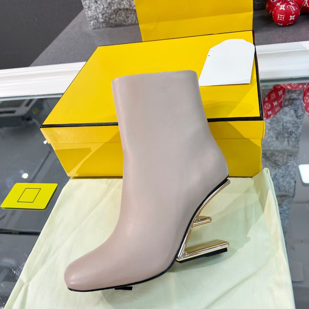 First Sculpted high-heeled Ankle boots Metallic high heels square toes side zips calfskin leather outsole Booties for women luxury designer shoes factory footwear, Black
First Sculpted high-heeled Ankle boots Metallic high heels square toes side zips calfskin leather outsole Booties for women luxury designer shoes factory footwear, Black