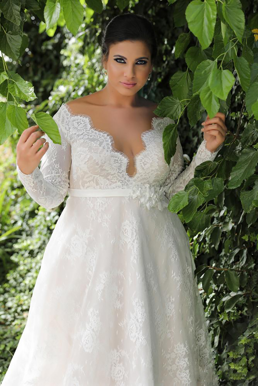 2021 Garden A-line Empire Waist Lace With Sleeves Sexy Long Dress For Plus Size Wedding 0509