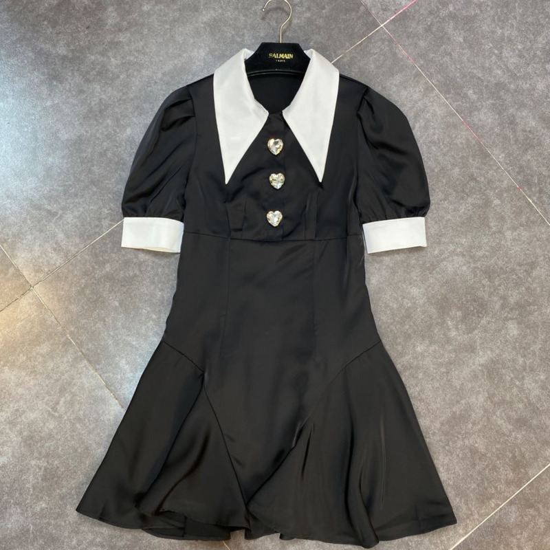 Summer Fashion Casual Triangle Neck Short Sleeve Drill Button Decoration Close Waist Dark Puffy Dress Women SJ980 210525, Black
Summer Fashion Casual Triangle Neck Short Sleeve Drill Button Decoration Close Waist Dark Puffy Dress Women SJ980 210525, Black