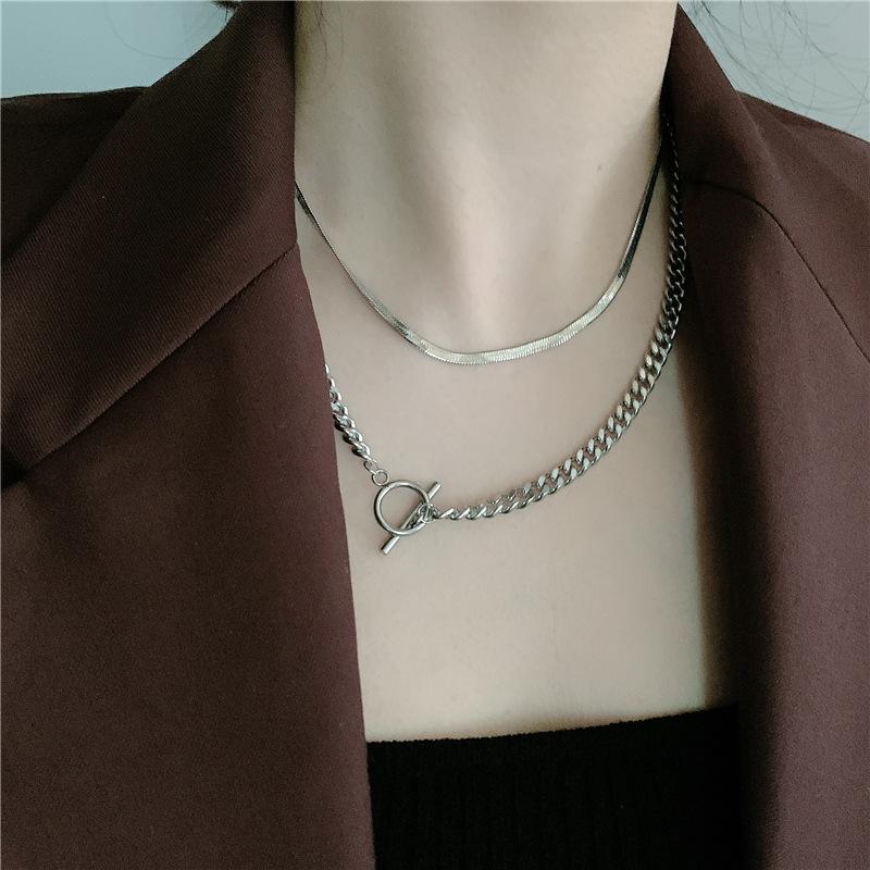 Pendant Necklaces U-Magical Minimalist Double Layer OT Toggle Clasp Choker Necklace For Women Textured Metallic Chunky Chain Jewellery
Pendant Necklaces U-Magical Minimalist Double Layer OT Toggle Clasp Choker Necklace For Women Textured Metallic Chunky Chain Jewellery