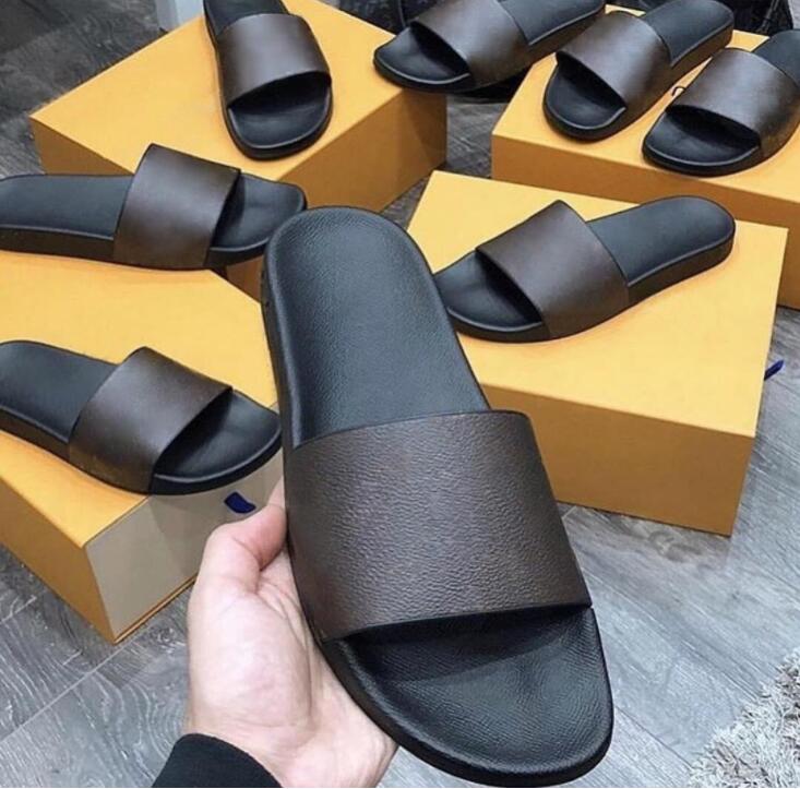 Wholesale 2021 Luxury Men Women Summer Slippers Sliders Sandals Non-slip Wear-resistant Bathroom Beach Slides Flip Flops Home Shoes Size 35-45