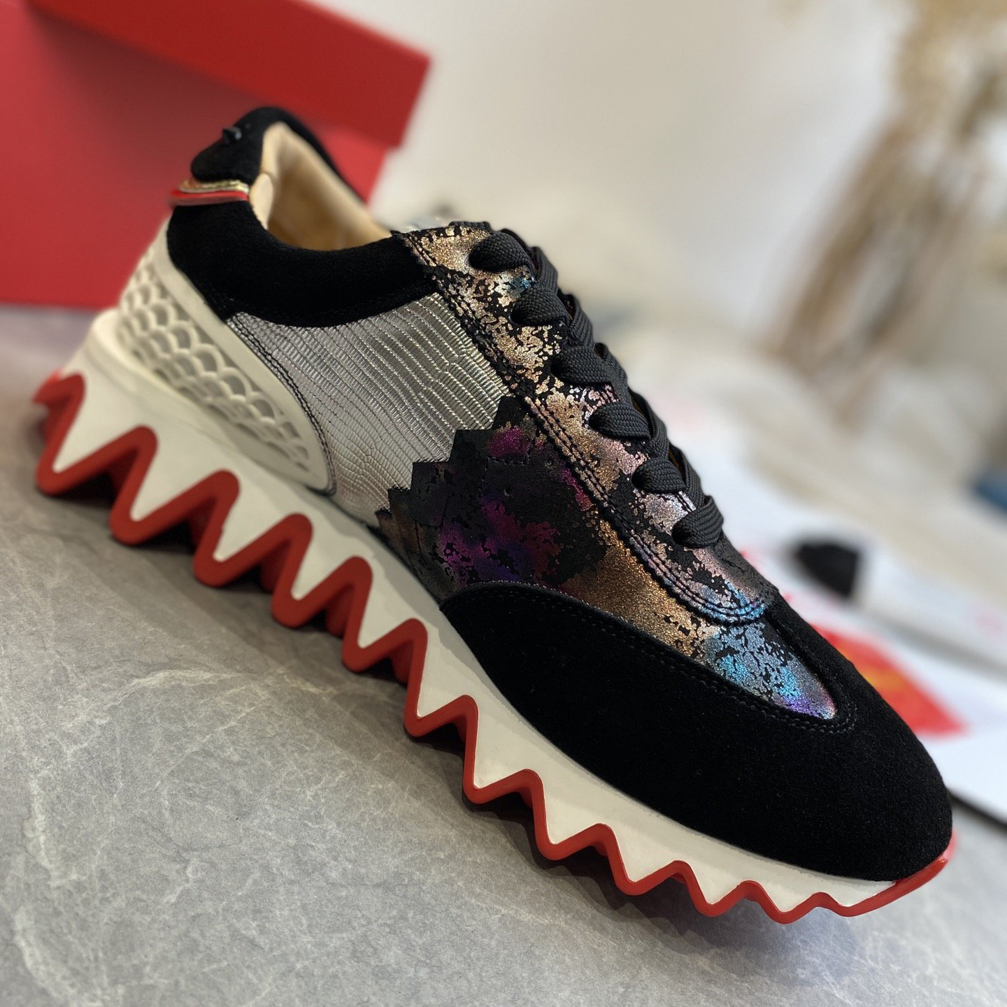 2022SS Women and men shoes high quality luxury designer brand Inner imported cowhide serrated sole with box and dust bag, Black
2022SS Women and men shoes high quality luxury designer brand Inner imported cowhide serrated sole with box and dust bag, Black