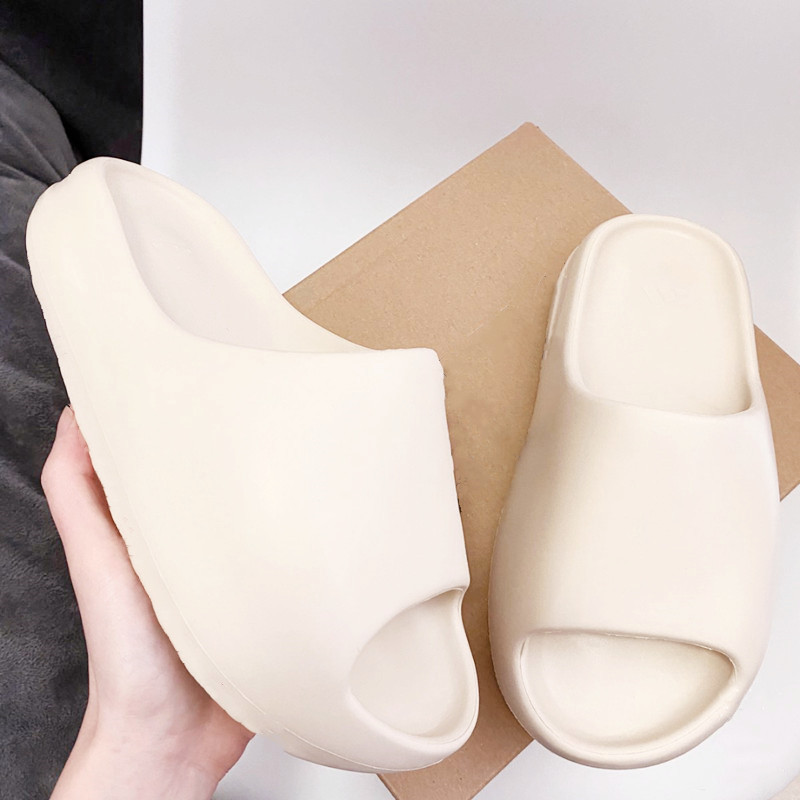 Slides Slippers Foam Runner Desert Sand Triple Black Bone White Resin Slide Sandal Mens Slipper With Box Leisure jokersize 36-45
Slides Slippers Foam Runner Desert Sand Triple Black Bone White Resin Slide Sandal Mens Slipper With Box Leisure jokersize 36-45