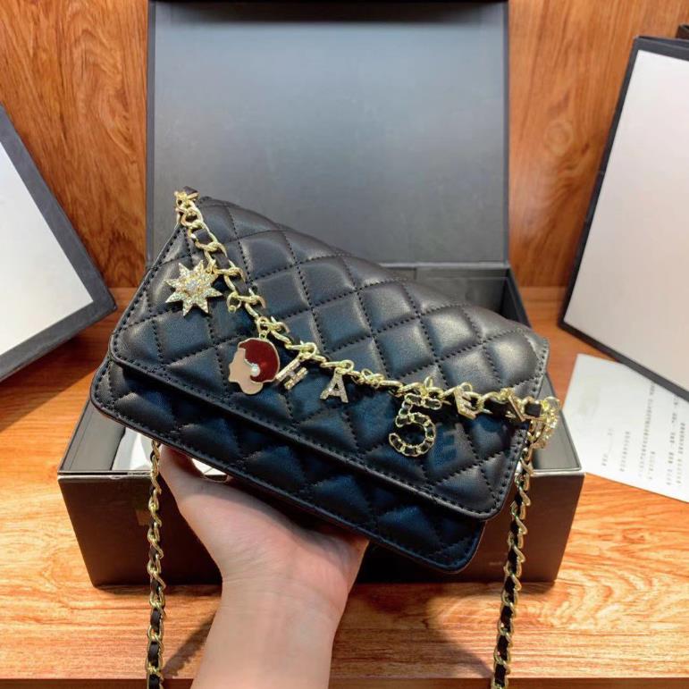 A 2021 Designer Luxury Shoulder Bags high quality luxurys designer bags Bestselling wallet women bags Crossbody bag Hobo purses with box 102
A 2021 Designer Luxury Shoulder Bags high quality luxurys designer bags Bestselling wallet women bags Crossbody bag Hobo purses with box 102