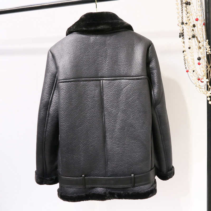 LY VAREY LIN Winter Women Black Motorcycle Female Outwear Faux Sheepskin Coats Thicken Leather Lambs Wool Fur Jacket 210526