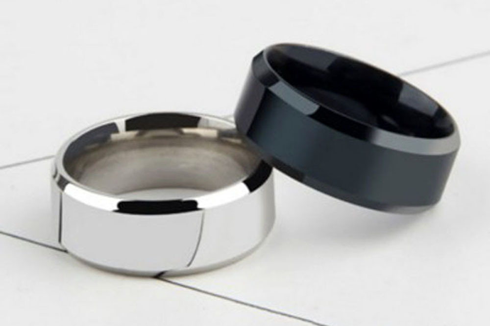 8mm Cool Black Titanium Steel Men Ring Smooth Bling Rings for Male Boyfriend Husband Jewel Silver Man Rings Fashion Jewelry