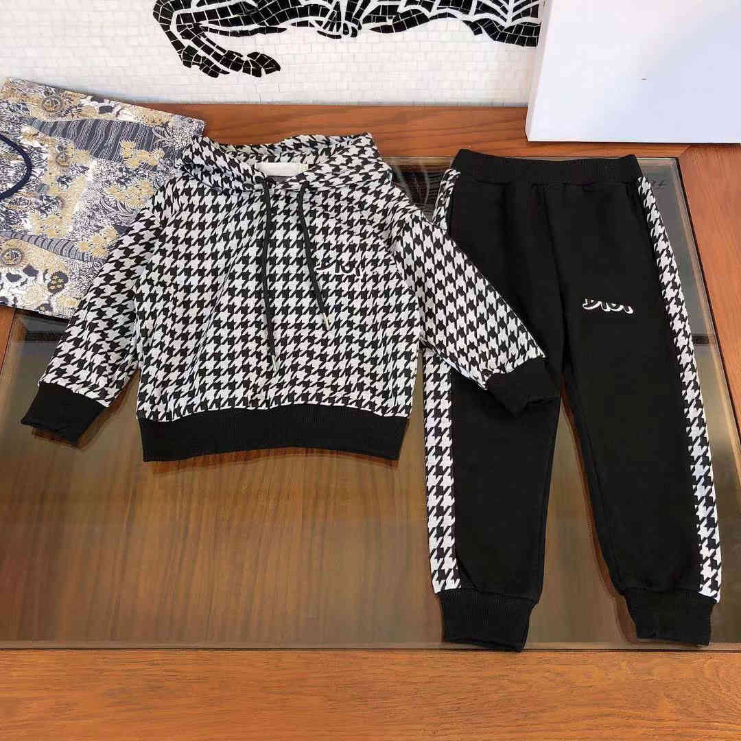 2021ss autumn boys pans + hoodies 2 piece sets Fashion Baby Clothes high quality kid Designers Clothes long sleeve gril sweater crying suit size 110-160, Supplementary price difference
2021ss autumn boys pans + hoodies 2 piece sets Fashion Baby Clothes high quality kid Designers Clothes long sleeve gril sweater crying suit size 110-160, Supplementary price difference