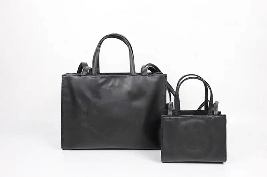 2021 Women Designer bags Womens Purse Tote handbags Fashion Style Luxury bag Pu Leather High Quality handbag wholesale Wallets top Telfar MK4
2021 Women Designer bags Womens Purse Tote handbags Fashion Style Luxury bag Pu Leather High Quality handbag wholesale Wallets top Telfar MK4