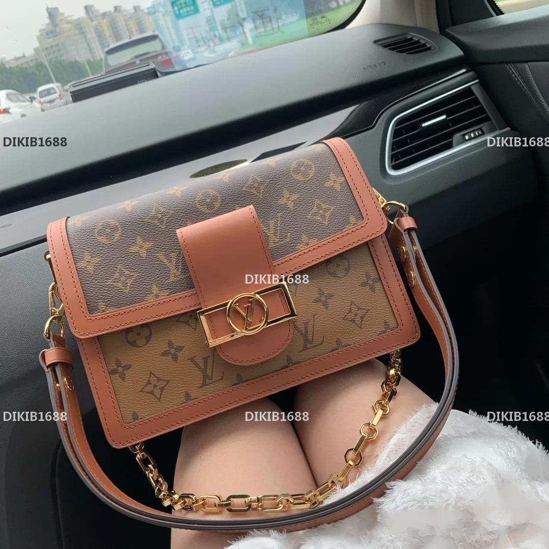 lv LOUIS BAG VITTON Designers Women Messenger Shoulder Bags Reverse Canvas Totes Pochette Metis Handbag Leather Dauphin, Red;black
lv LOUIS BAG VITTON Designers Women Messenger Shoulder Bags Reverse Canvas Totes Pochette Metis Handbag Leather Dauphin, Red;black