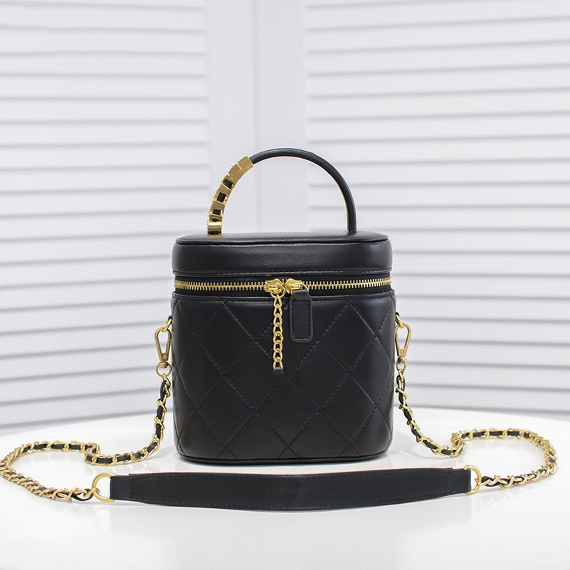 Classic Handbag 2021 Luxurys Designers Bags Channel Women Bags Fashion Bucket bag Limited Handbags919 shoulder bag Lambskin & Gold-Tone
Classic Handbag 2021 Luxurys Designers Bags Channel Women Bags Fashion Bucket bag Limited Handbags919 shoulder bag Lambskin & Gold-Tone
