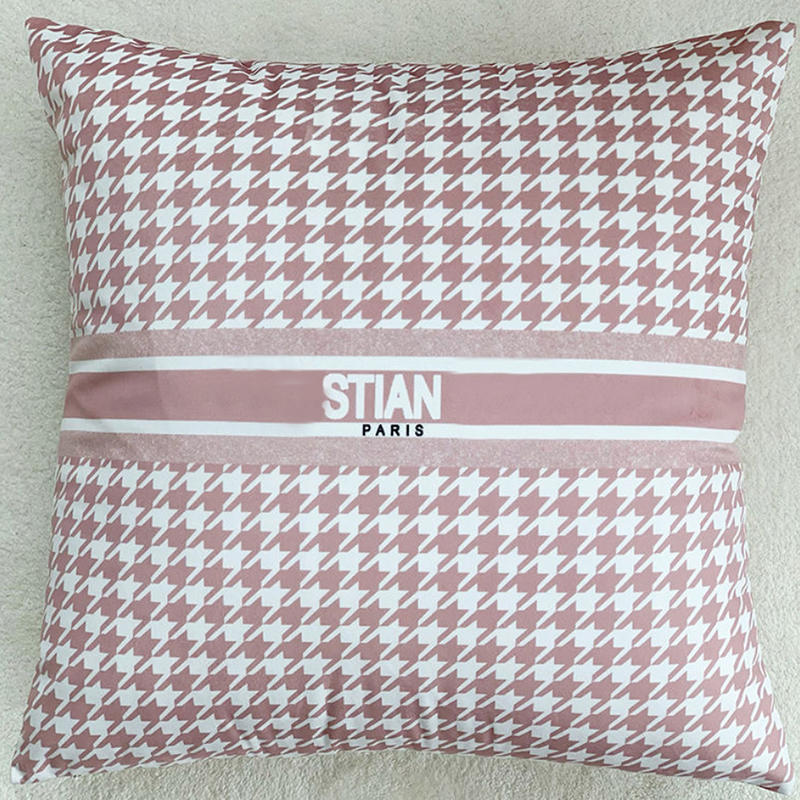 2021 Luxury Letter Cushion Designer Decorative Pillow D Luxurys Designers Cushion Fashion Cotton Pillow Home Decor Cuhions D2110148Z, Box
2021 Luxury Letter Cushion Designer Decorative Pillow D Luxurys Designers Cushion Fashion Cotton Pillow Home Decor Cuhions D2110148Z, Box