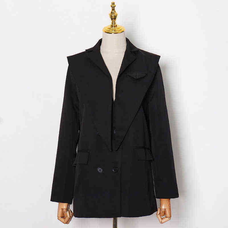 TWOTWINSTYLE Solid Color Shoulder Pads Blazer For Women Long Sleeves Patchwork Irregular Suits Female Spring Fashion 211122