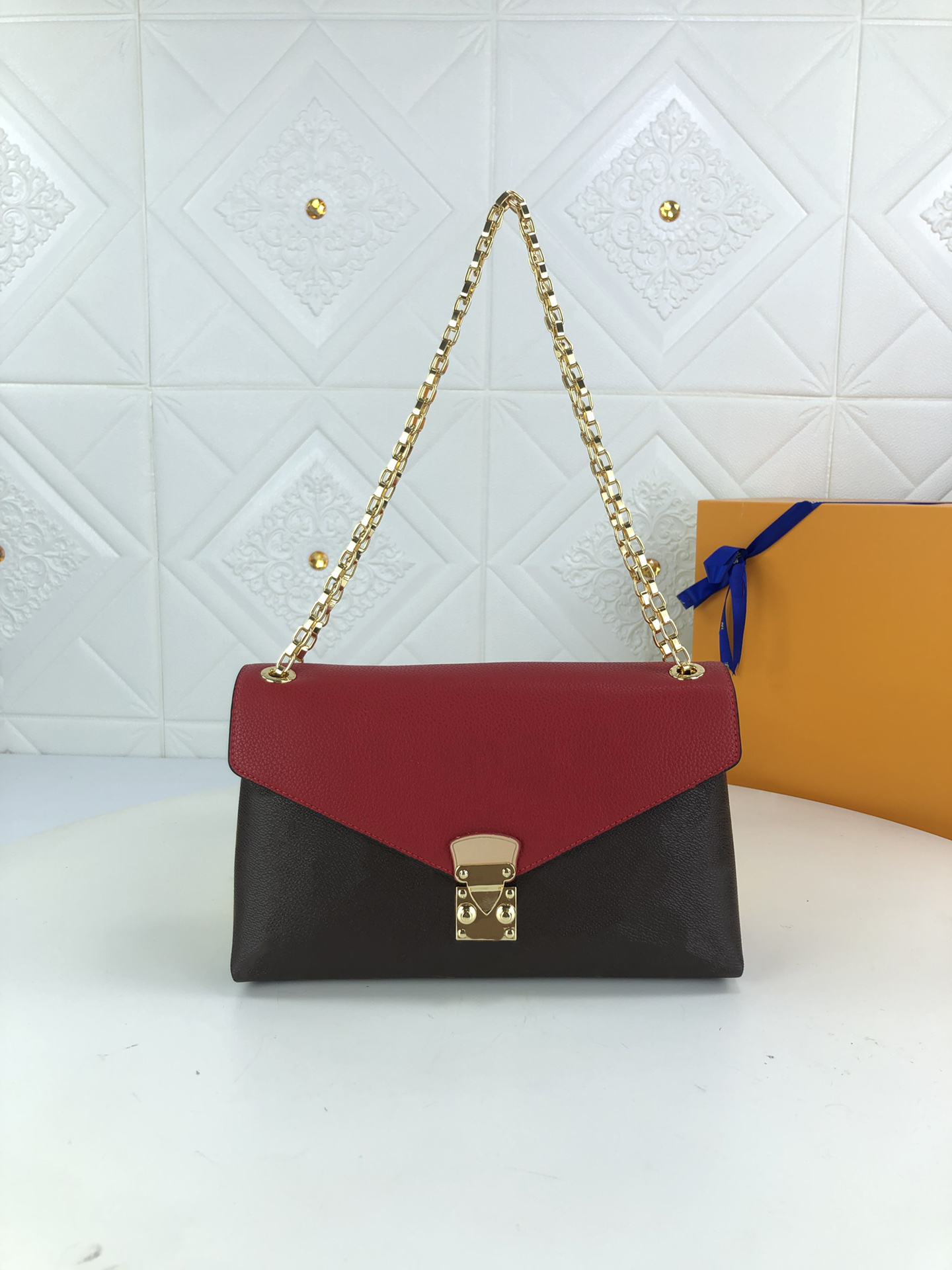 Luxury female designer bag handbags crossbody bags messenger bags shoulder bag Montaigne bb handbag fashion bag coin purse free shipping
Luxury female designer bag handbags crossbody bags messenger bags shoulder bag Montaigne bb handbag fashion bag coin purse free shipping