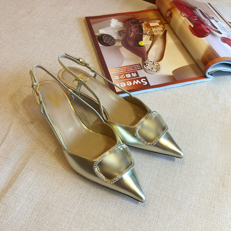 2021 Good Quality Fashion Women Luxurys Designers Shoes Designer Sandals Womens Luxury High Heels Sandal Dress Shoess With Box Size 35-41 -H482, Gold
2021 Good Quality Fashion Women Luxurys Designers Shoes Designer Sandals Womens Luxury High Heels Sandal Dress Shoess With Box Size 35-41 -H482, Gold