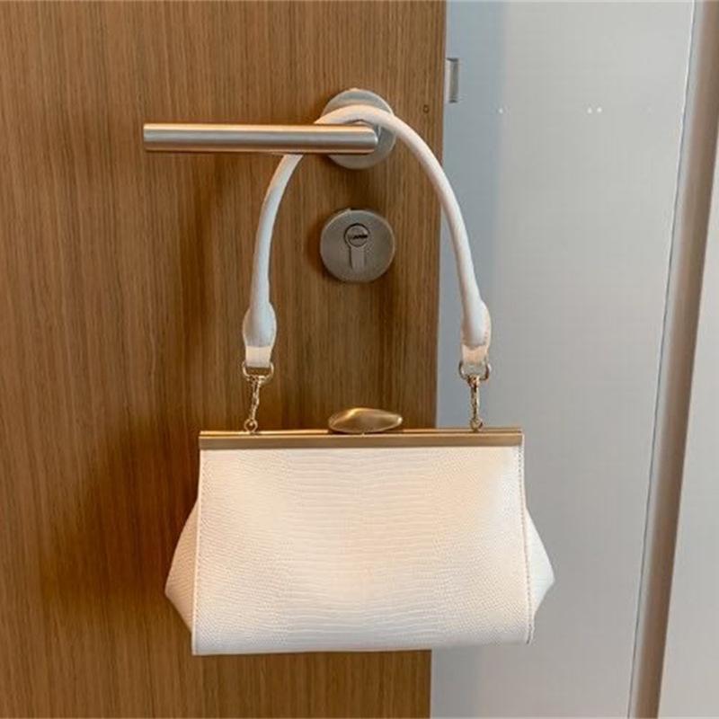 Women classic animal print alligator leather messenger bag retro white box flap shoulder bag totes handbag 2021 summer new, Black
Women classic animal print alligator leather messenger bag retro white box flap shoulder bag totes handbag 2021 summer new, Black