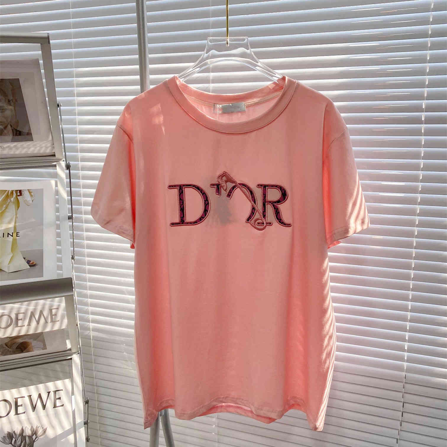 Luxury Design Di Fa… - image