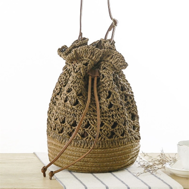 New Crocheted Woven Bag Korean Fashion Straw Bag Small Capacity Women's Beach Backpack Shoulder Bag Q0528