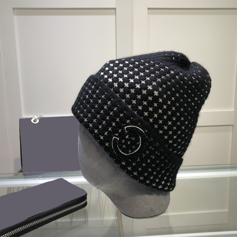 Wool Knitted Cap Designer Hat Womens Luxury Fashion Swallow Gird Hats Skull Caps Letter Brand Winter Warm Habbly, Black
Wool Knitted Cap Designer Hat Womens Luxury Fashion Swallow Gird Hats Skull Caps Letter Brand Winter Warm Habbly, Black