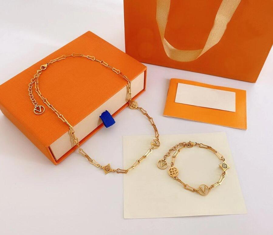 New 2021 Lady Girls Jewelry With Pendant Designer Necklace Chain fashion women brands necklaces Bracelet Sets, Silver
New 2021 Lady Girls Jewelry With Pendant Designer Necklace Chain fashion women brands necklaces Bracelet Sets, Silver