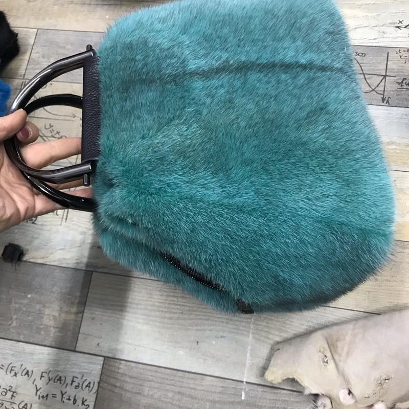 Duffel Bags 2021 Metal Handle Fur Bag Imported Mink Hair Handbag Shoulder Messenger Korean Fashion All-Match, Brown
Duffel Bags 2021 Metal Handle Fur Bag Imported Mink Hair Handbag Shoulder Messenger Korean Fashion All-Match, Brown