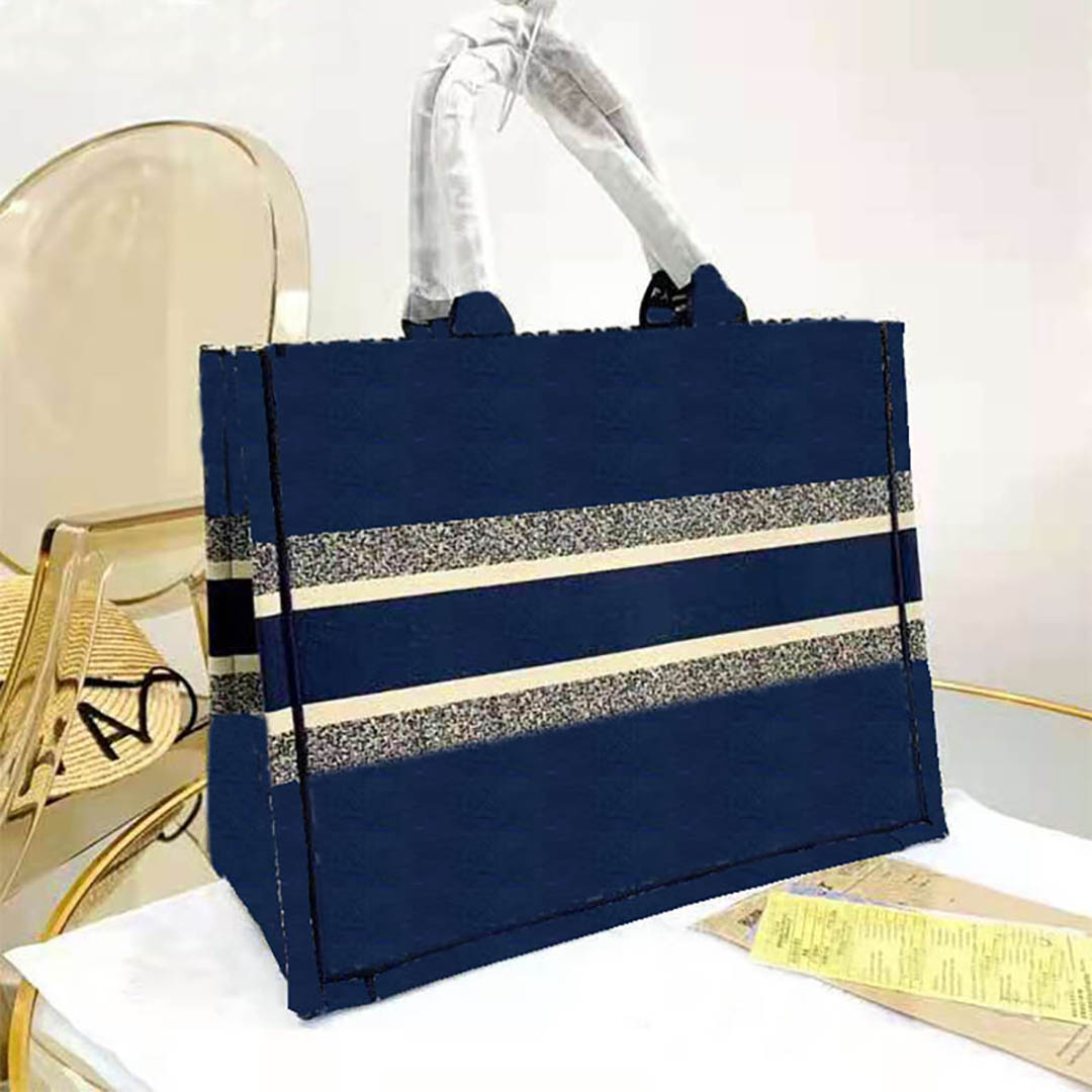 2021 fashion luxury large size shopping bags wallet letter embroidery women's handbag classic designer shoulder bag high quality Tote, Extra postage
2021 fashion luxury large size shopping bags wallet letter embroidery women's handbag classic designer shoulder bag high quality Tote, Extra postage