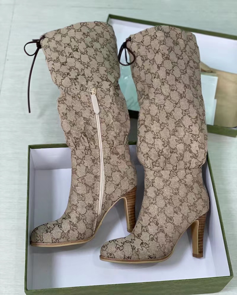 Women winter shoe new designer zipper elastic boot sexy Letter fashion ankle Booties High Heel top quality shoes large size 36-43 with box, Black
Women winter shoe new designer zipper elastic boot sexy Letter fashion ankle Booties High Heel top quality shoes large size 36-43 with box, Black