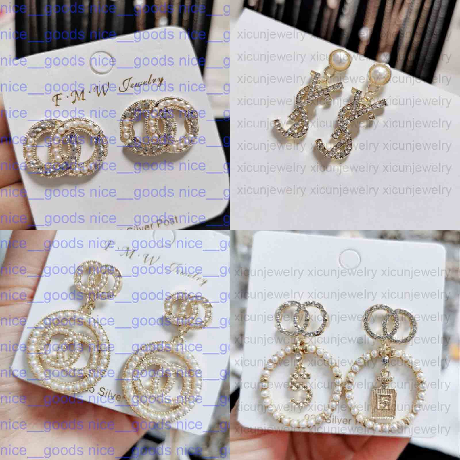 Channel Charms for Party Crystal Letter Stud Designer Earrings Bling Pearl Fashion Open as C Women Rhinestone Studs Earring with Box, Golden;silver
Channel Charms for Party Crystal Letter Stud Designer Earrings Bling Pearl Fashion Open as C Women Rhinestone Studs Earring with Box, Golden;silver