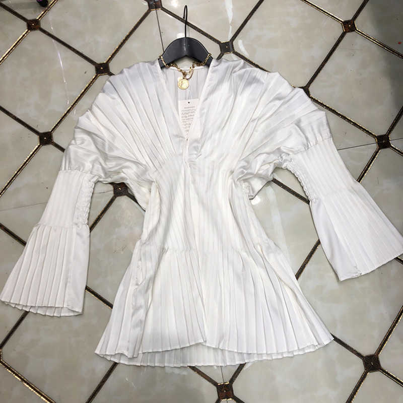DEAT Autumn Fashion Streetwear Patchwork Solid V-neck Long Sleeve High Waist Pleated Short Dress Women SE433 210709, White
DEAT Autumn Fashion Streetwear Patchwork Solid V-neck Long Sleeve High Waist Pleated Short Dress Women SE433 210709, White