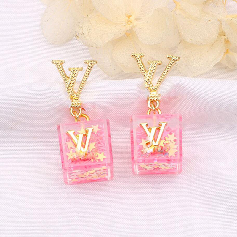 4Colors 18K Gold Plated Designer Earrings Ear Stud Designers Brand Geometry Letters Women Earring Wedding Party Jewerlry Classic Style ER0381-ER0384
4Colors 18K Gold Plated Designer Earrings Ear Stud Designers Brand Geometry Letters Women Earring Wedding Party Jewerlry Classic Style ER0381-ER0384