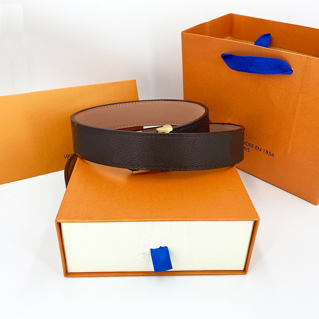 Fashion Men Designer Belts Women Waistband Ceinture Brass Buckle Genuine Leather Classical 2022 Luxury Design Belt Highly Quality Cowhide Width With Gift Box M9608, With box and logo
Fashion Men Designer Belts Women Waistband Ceinture Brass Buckle Genuine Leather Classical 2022 Luxury Design Belt Highly Quality Cowhide Width With Gift Box M9608, With box and logo