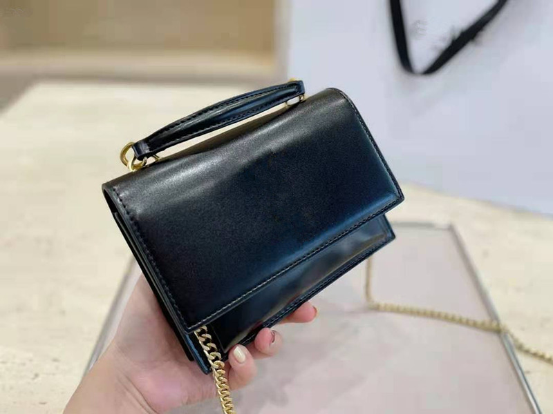 Luxury Handbag Women Designer Shoulder Bags Genuine Leather Chain Purse High Quality Beauty Lady Shopping Packs Black Tote Bag
Luxury Handbag Women Designer Shoulder Bags Genuine Leather Chain Purse High Quality Beauty Lady Shopping Packs Black Tote Bag