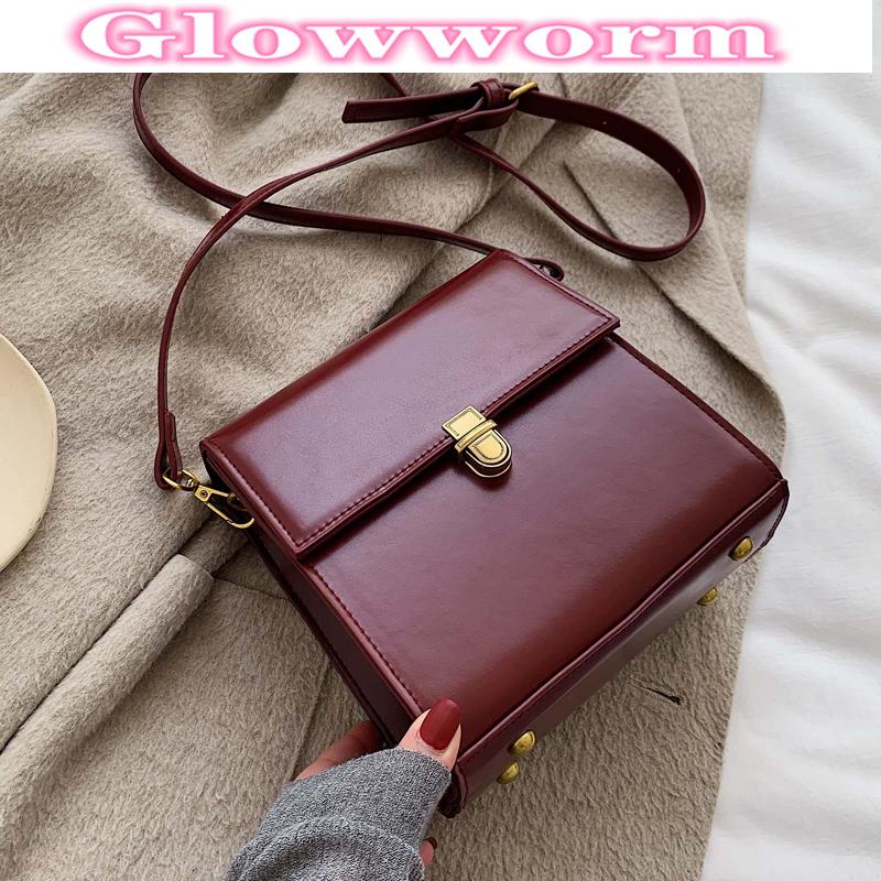 Fashion Simple Style Vintage Leather Crossbody Bags For Women Luxury Shoulder Bag Female Travel Handbags tote bags for women, Black
Fashion Simple Style Vintage Leather Crossbody Bags For Women Luxury Shoulder Bag Female Travel Handbags tote bags for women, Black