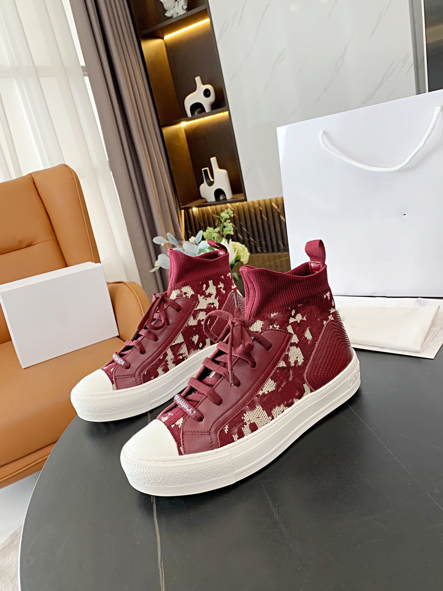 2021 design sneaker comfortable lace-up casual shoes, canvas full-grain sheepskin insole sneakers with Lucky heart on the sole 0715, White
2021 design sneaker comfortable lace-up casual shoes, canvas full-grain sheepskin insole sneakers with Lucky heart on the sole 0715, White